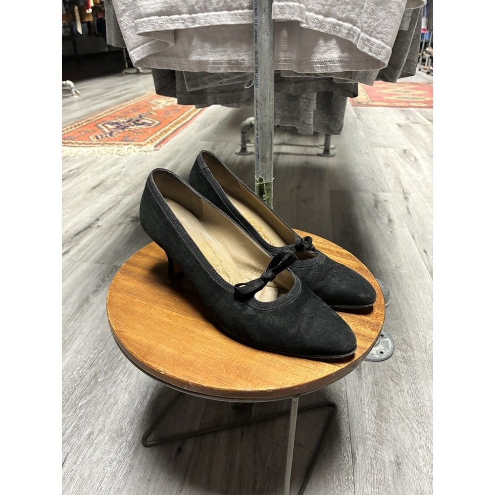 Vintage Salvatore Ferragamo Black Kitten Heel Women's US Size 8.5 DQ 49840